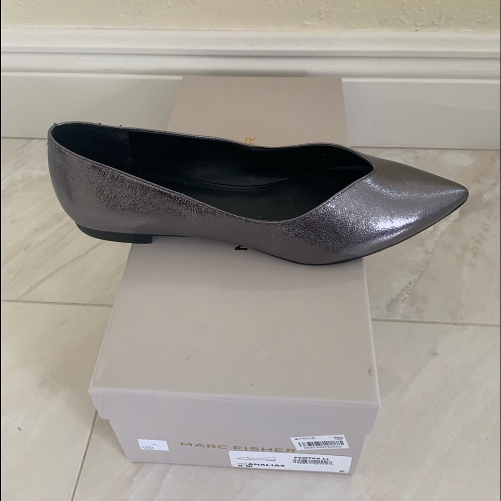 Marc Fisher Analia Almond Toe Flat In Pewter 8,8.5